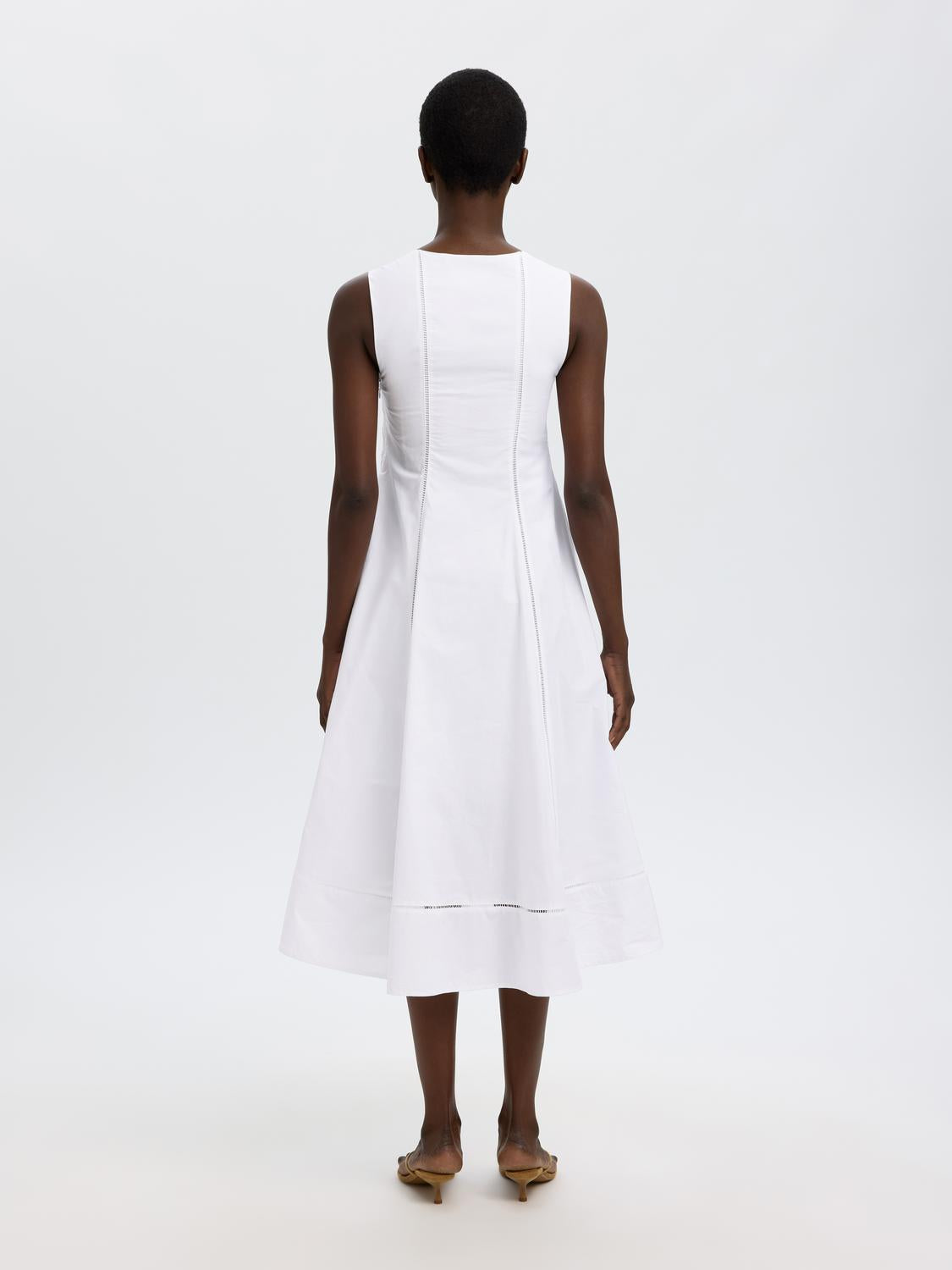 model_shot-back
